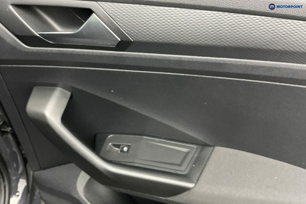 Used Volkswagen T-Roc 2021 for sale - 76889977: Photo 32