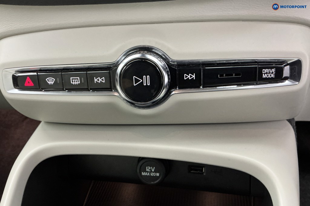 Used Volvo XC40 2021 for sale - 77026113: Photo 26