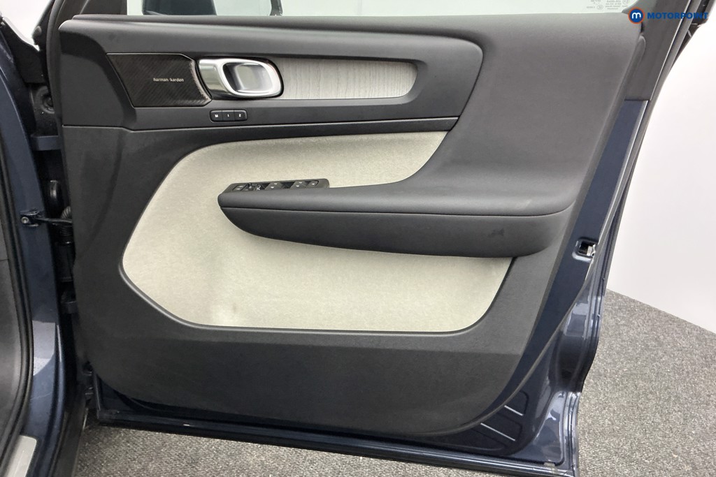 Used Volvo XC40 2021 for sale - 77026113: Photo 32