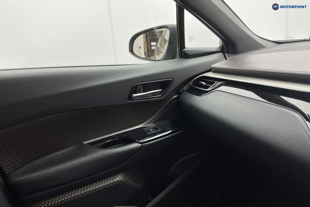 Used Toyota C-HR 2019 for sale - 77617289: Photo 28