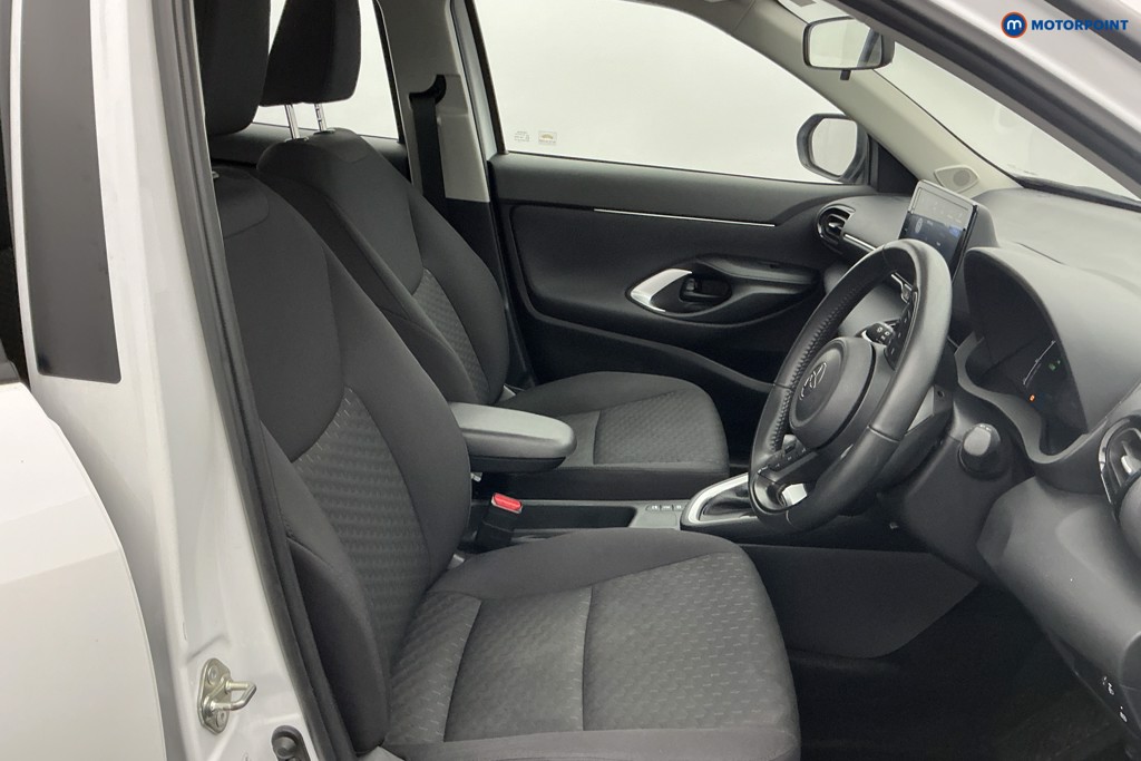 Used Toyota Yaris Cross 2024 for sale - 77665864: Photo 13