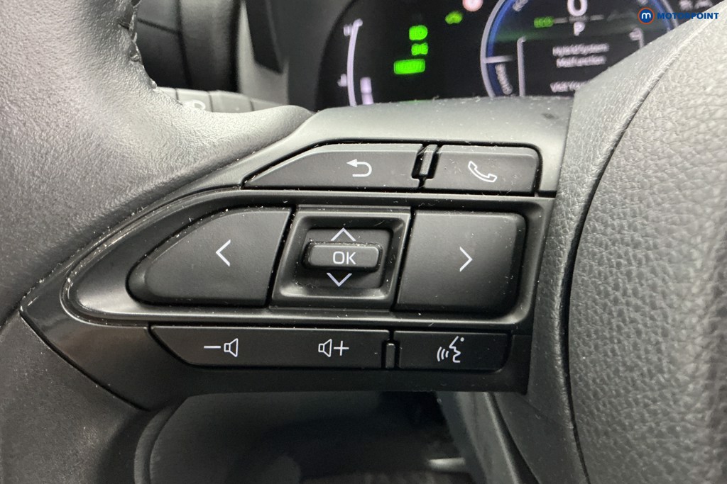 Used Toyota Yaris Cross 2024 for sale - 77665864: Photo 27