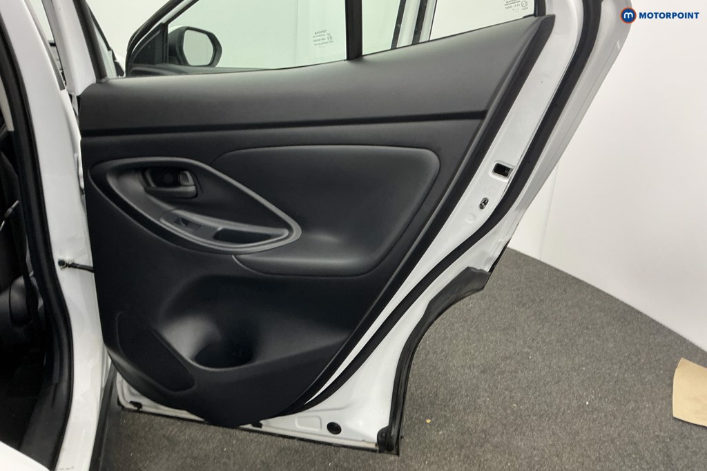 Used Toyota Yaris Cross 2024 for sale - 77665864: Photo 33