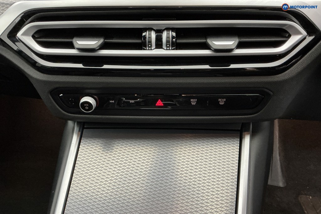 Used BMW 3 Series 2024 for sale - 77112514: Photo 27