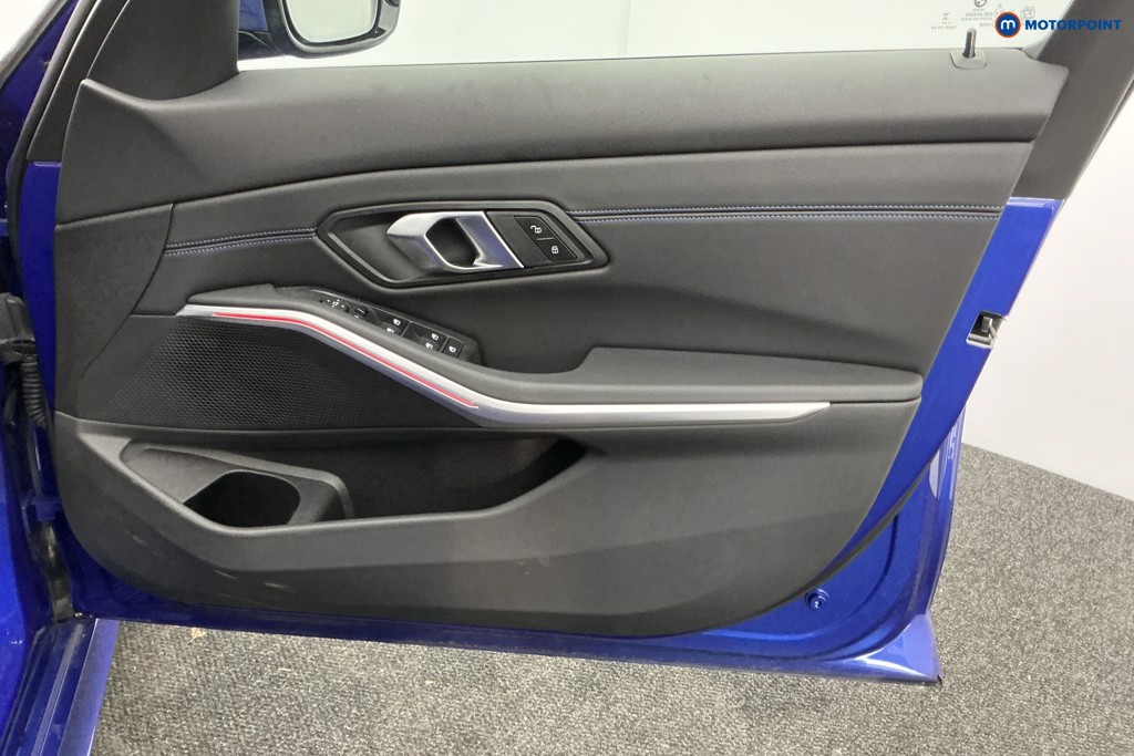 Used BMW 3 Series 2024 for sale - 77112514: Photo 33