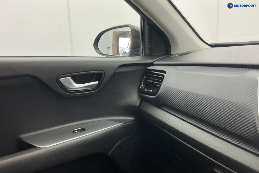 Used Kia Stonic 2022 for sale - 76710294: Photo 26