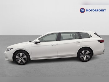 Used Volkswagen Passat 2025 for sale - 78779887: Photo
