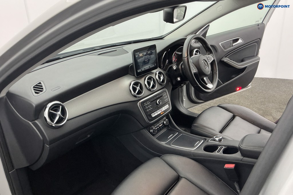 Used Mercedes-Benz GLA 2017 for sale - 77747239: Photo 18