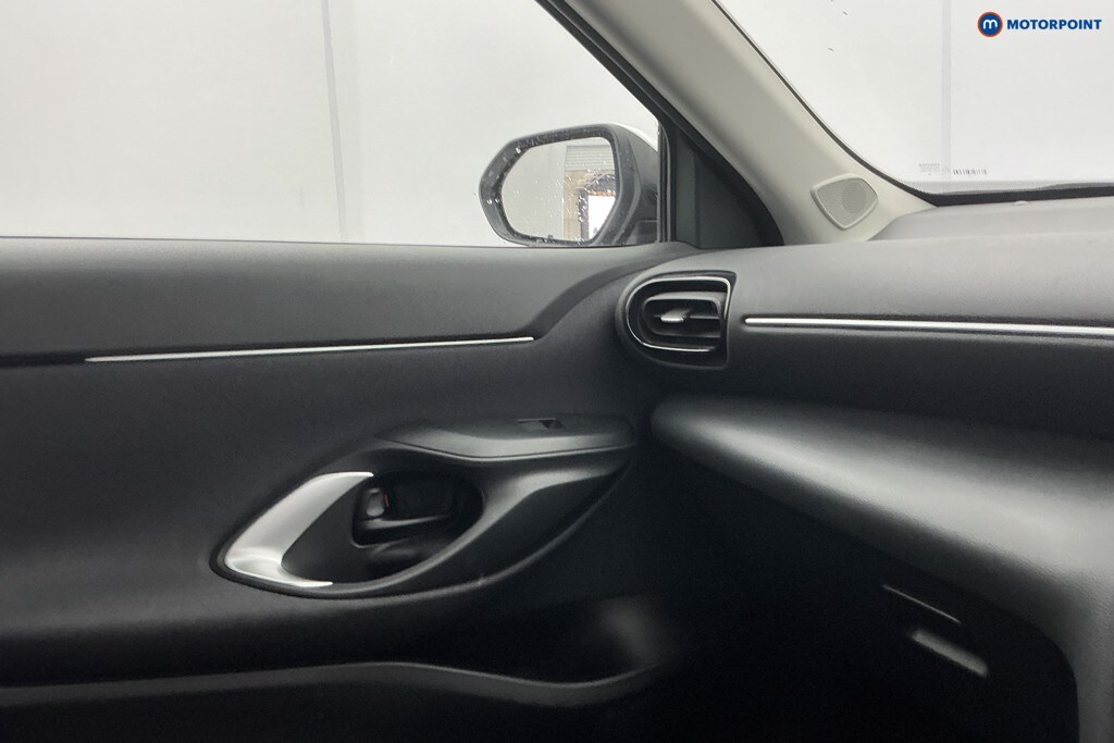 Used Toyota Yaris Cross 2023 for sale - 78012249: Photo 31