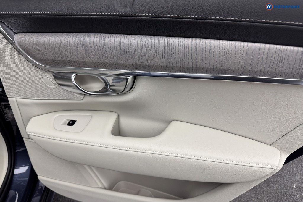 Used Volvo S90 2023 for sale - 76588867: Photo 31