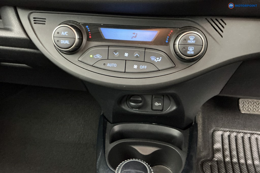 Used Toyota Yaris 2017 for sale - 78199495: Photo 26