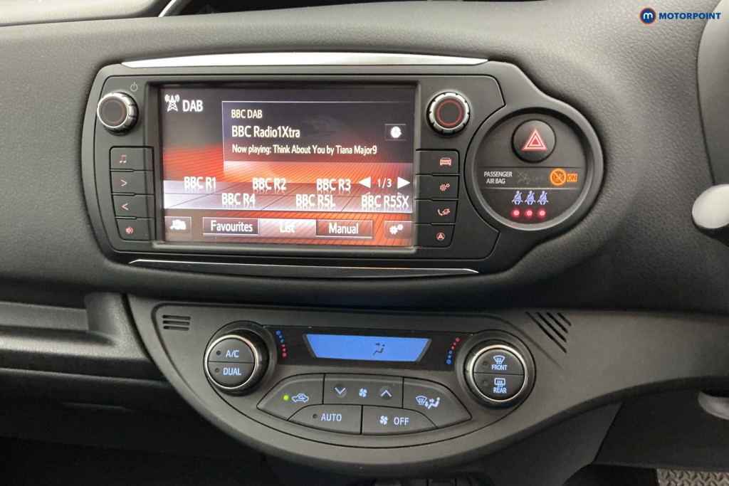 Used Toyota Yaris 2017 for sale - 78199495: Photo 27