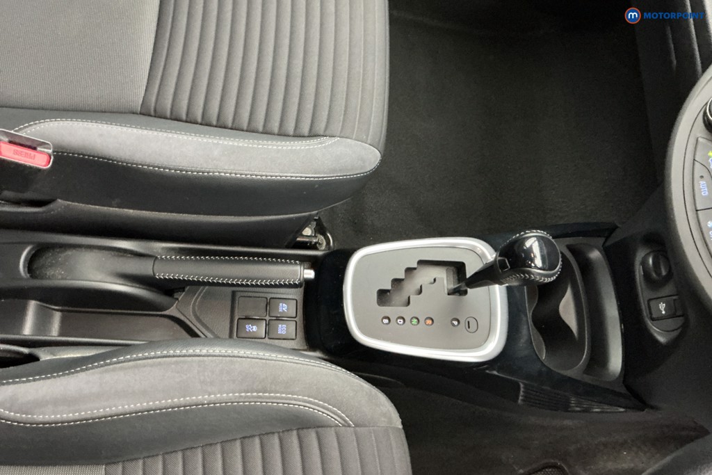 Used Toyota Yaris 2017 for sale - 78199495: Photo 28