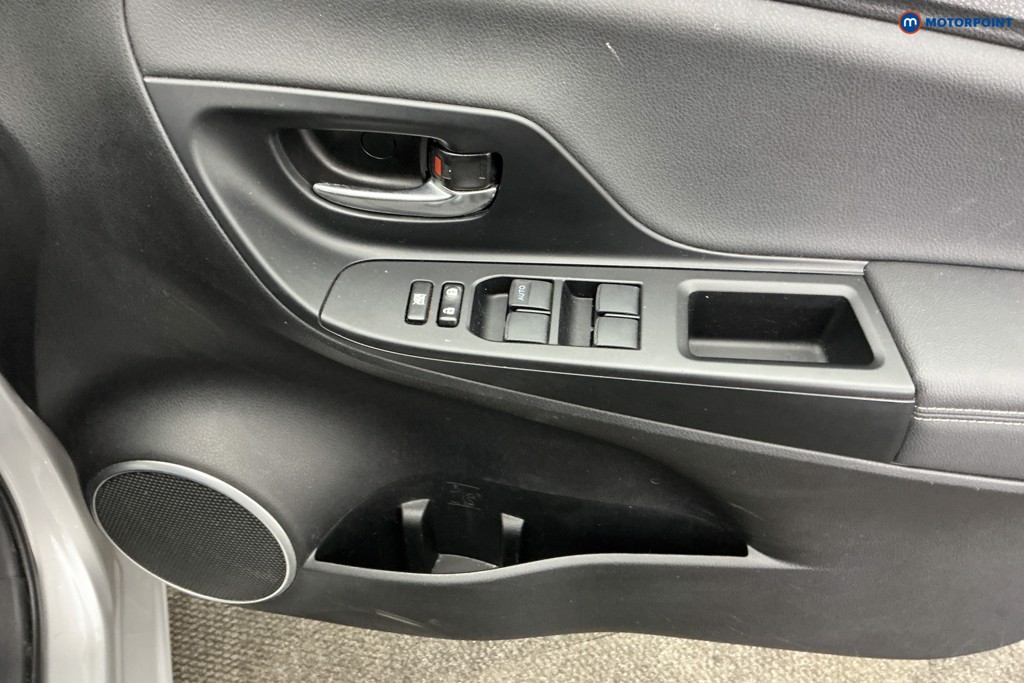 Used Toyota Yaris 2017 for sale - 78199495: Photo 34