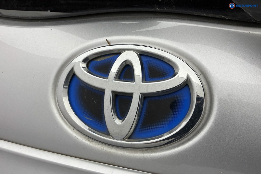 Used Toyota Yaris 2017 for sale - 78199495: Photo 41