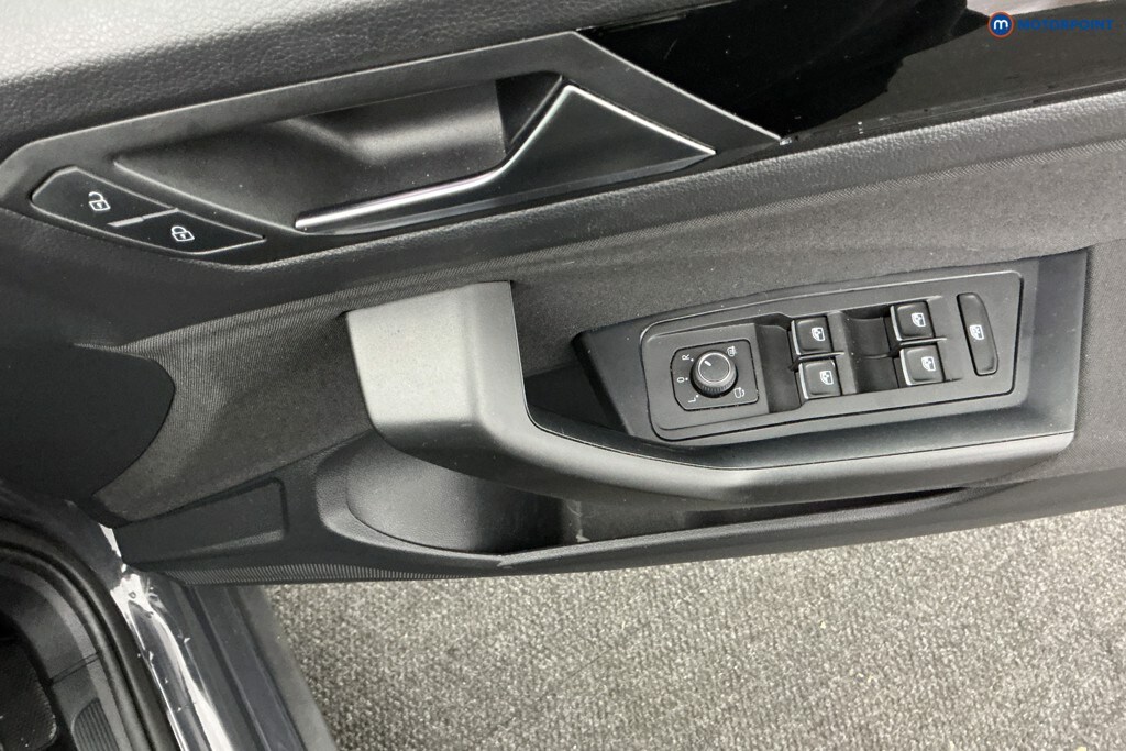 Used Volkswagen T-Roc 2021 for sale - 76394589: Photo 28