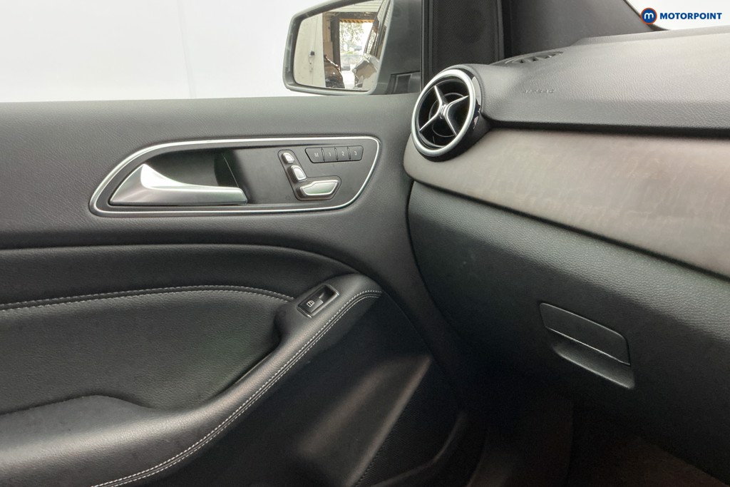 Used Mercedes-Benz B Class 2019 for sale - 76287625: Photo 25