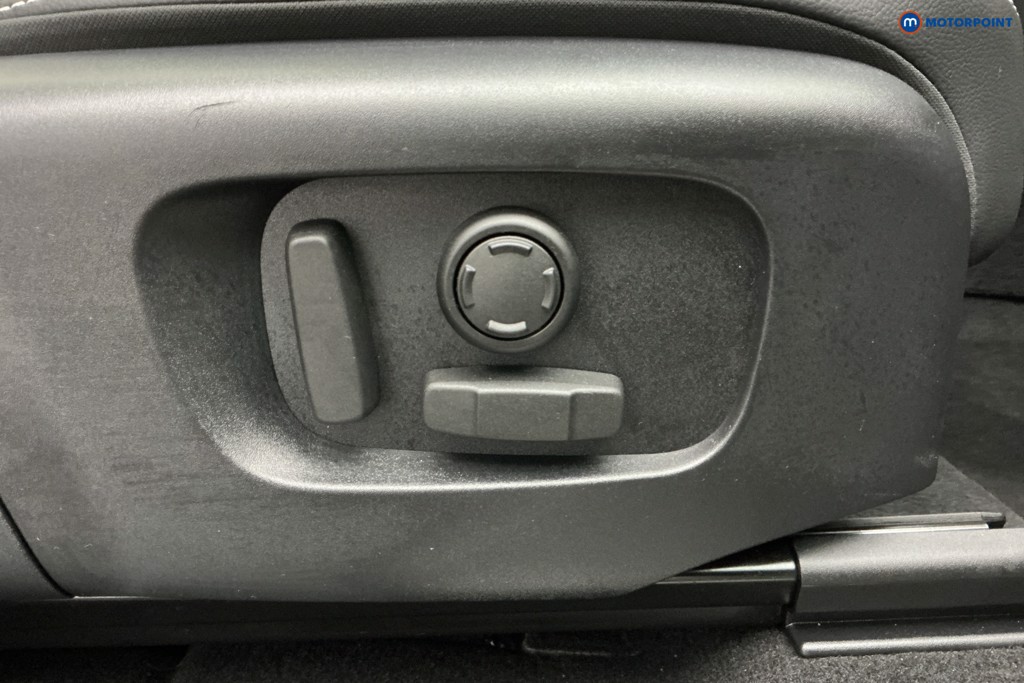 Used Land Rover Discovery Sport 2023 for sale - 78197030: Photo 42