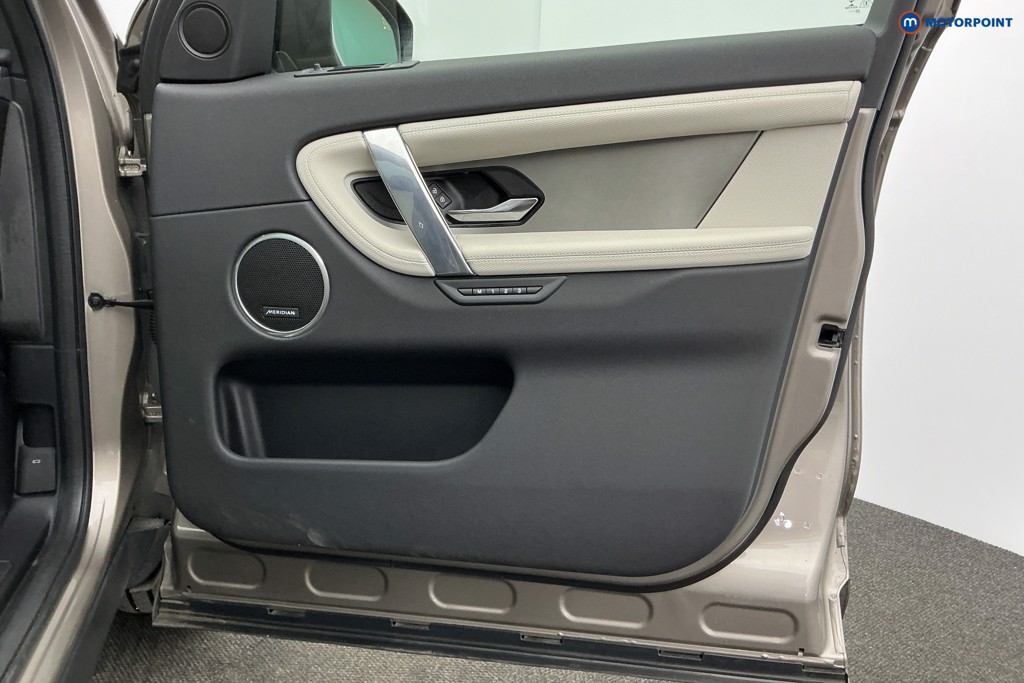 Used Land Rover Discovery Sport 2023 for sale - 78197030: Photo 44