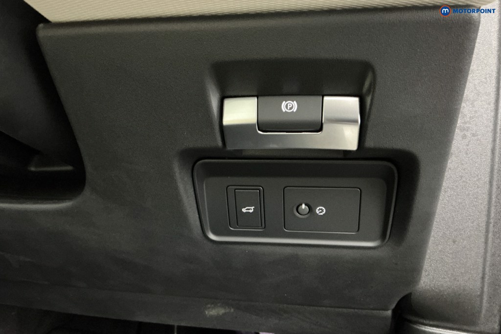 Used Land Rover Discovery Sport 2023 for sale - 78197030: Photo 51