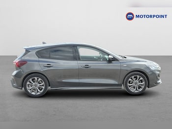 Used Ford Focus 2023 for sale - 79437004: Photo