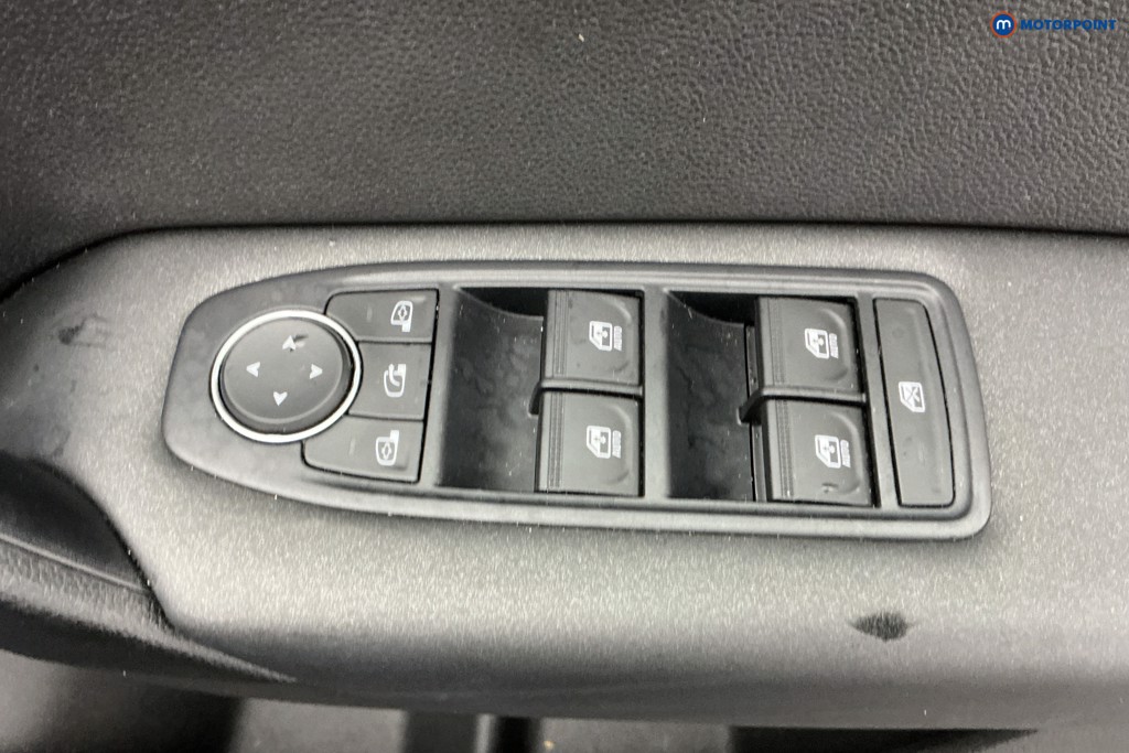 Used Renault Captur 2023 for sale - 77171171: Photo 36