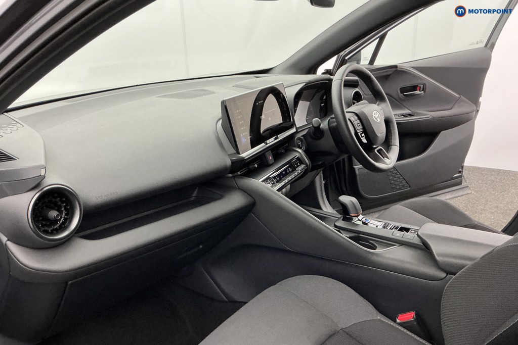 Used Toyota C-HR 2024 for sale - 77421113: Photo 18