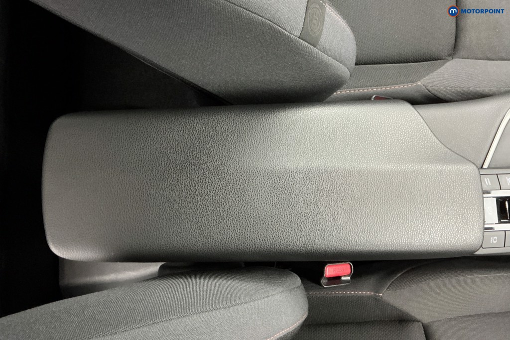 Used Toyota C-HR 2024 for sale - 77421113: Photo 24