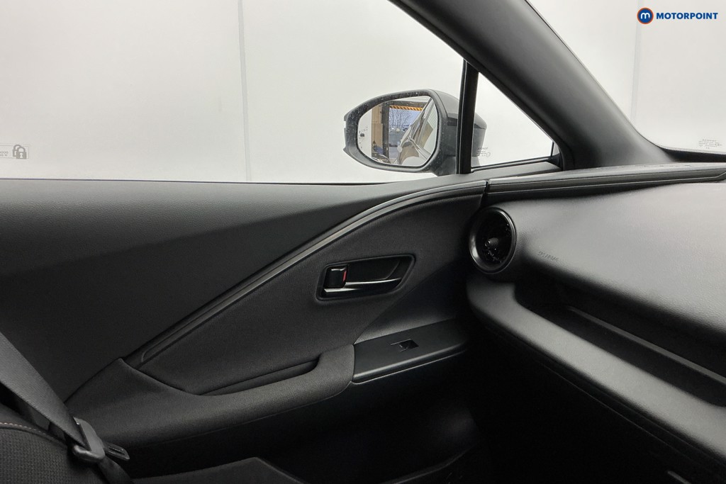 Used Toyota C-HR 2024 for sale - 77421113: Photo 29