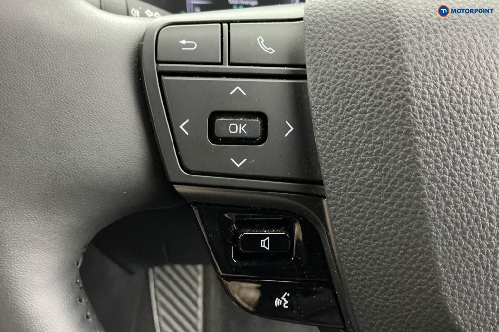 Used Toyota C-HR 2024 for sale - 77421113: Photo 30