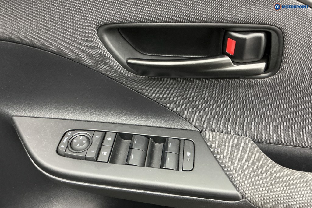 Used Toyota C-HR 2024 for sale - 77421113: Photo 34