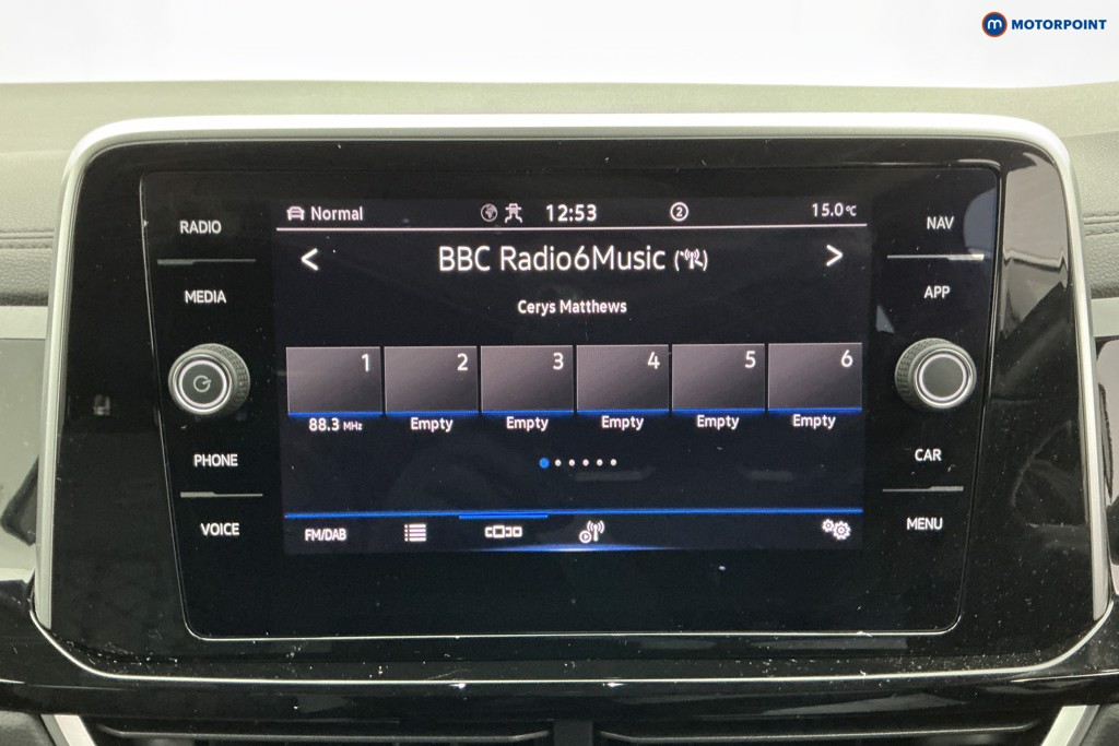 Used Volkswagen T-Roc 2023 for sale - 77019283: Photo 10