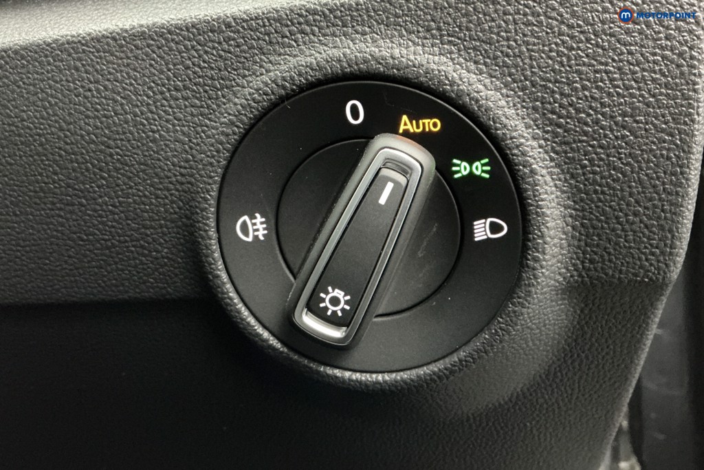 Used Volkswagen T-Roc 2023 for sale - 77019283: Photo 30