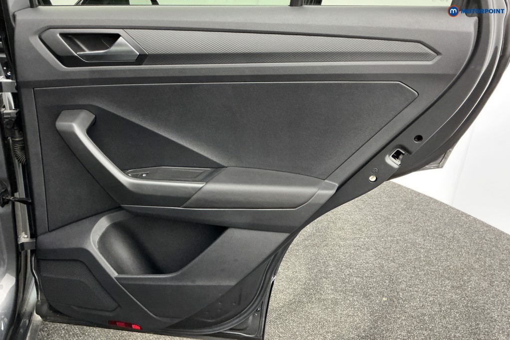 Used Volkswagen T-Roc 2023 for sale - 77019283: Photo 34