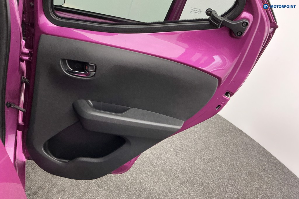 Used Toyota AYGO 2019 for sale - 77012046: Photo 32