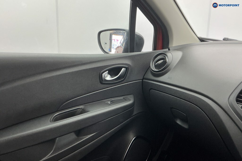 Used Renault Captur 2018 for sale - 77932288: Photo 30