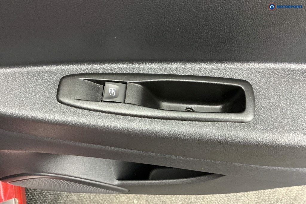 Used Renault Captur 2018 for sale - 77932288: Photo 38