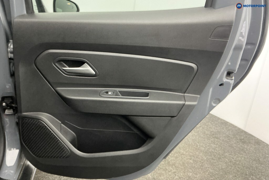 Used Dacia Duster 2023 for sale - 77901973: Photo 35