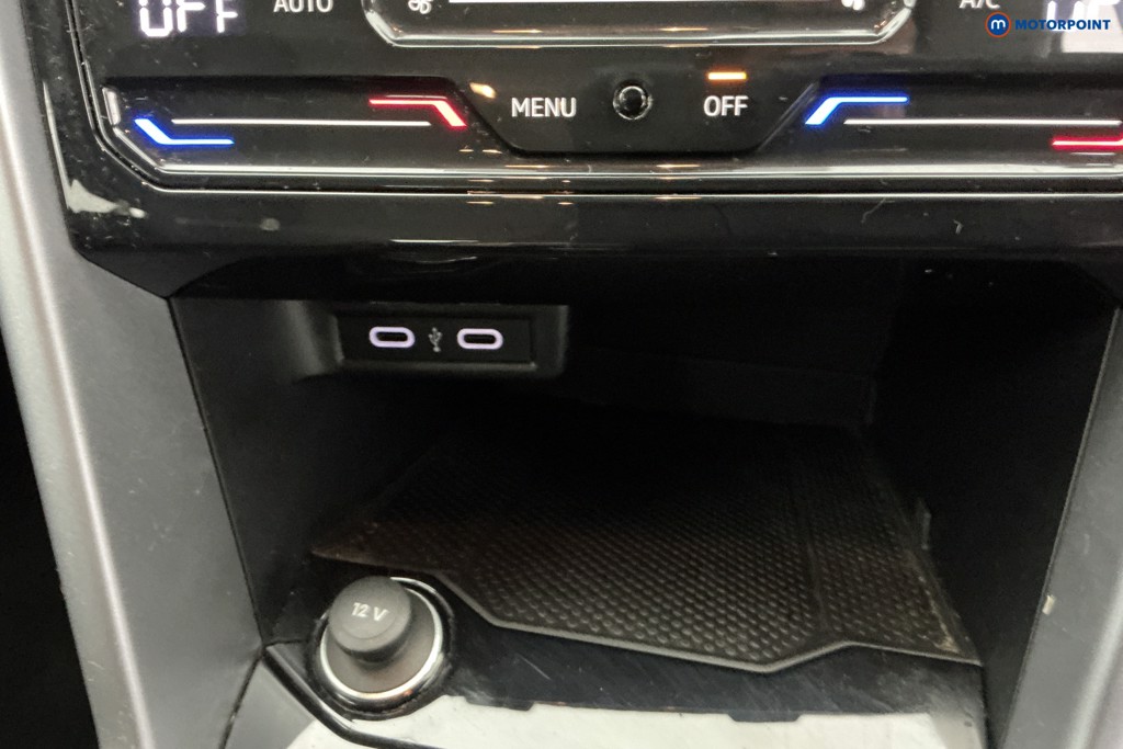 Used Volkswagen T-Roc 2023 for sale - 76405389: Photo 23