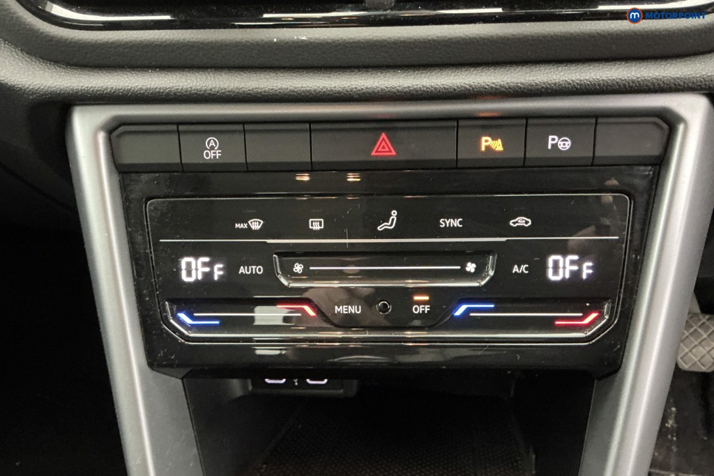 Used Volkswagen T-Roc 2023 for sale - 76405389: Photo 24