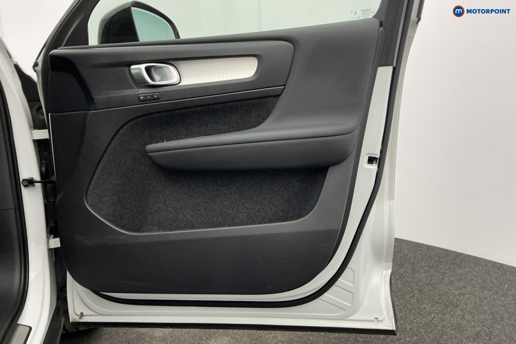 Used Volvo XC40 2024 for sale - 77834543: Photo 33