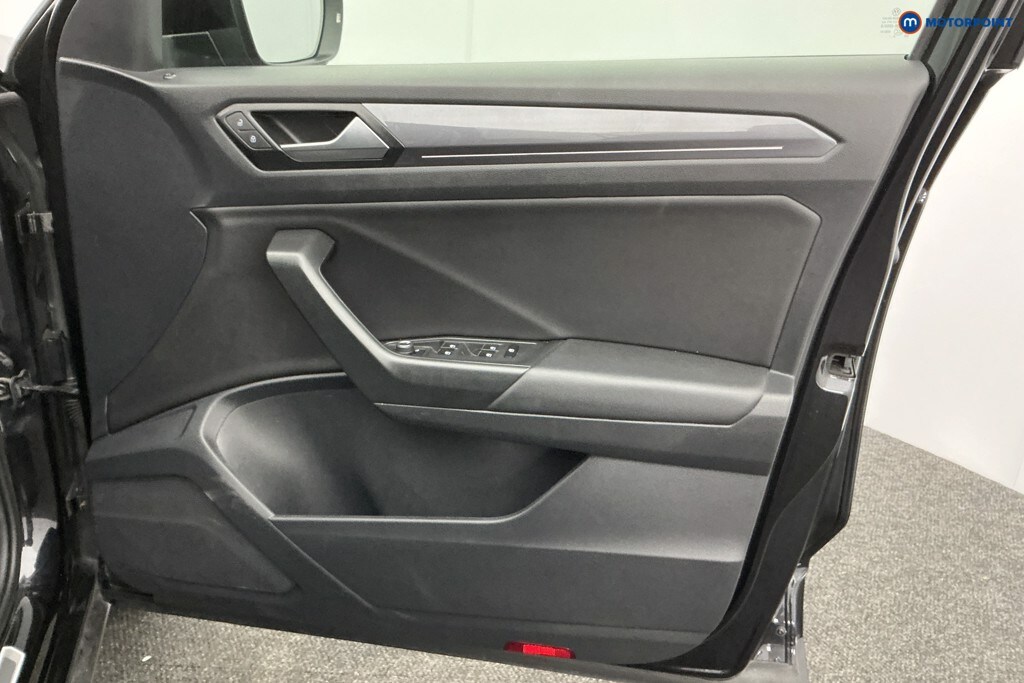 Used Volkswagen T-Roc 2021 for sale - 77476999: Photo 30