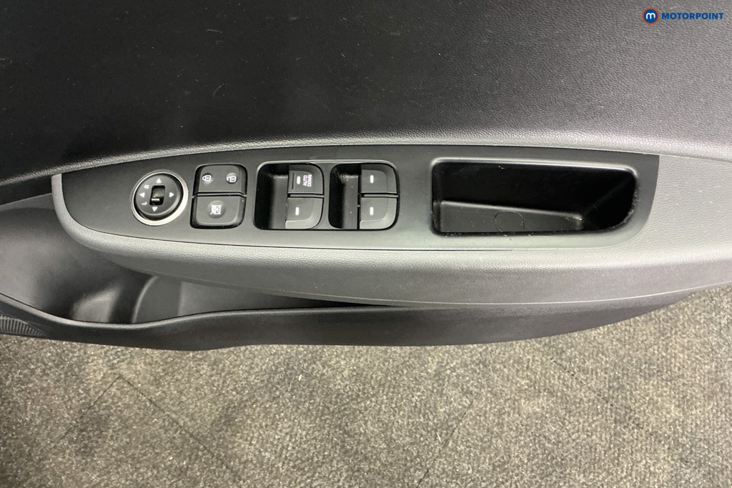 Used Hyundai i10 2019 for sale - 77890479: Photo 34