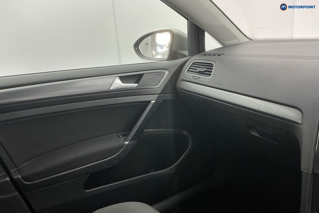 Used Volkswagen Golf 2017 for sale - 76895668: Photo 29