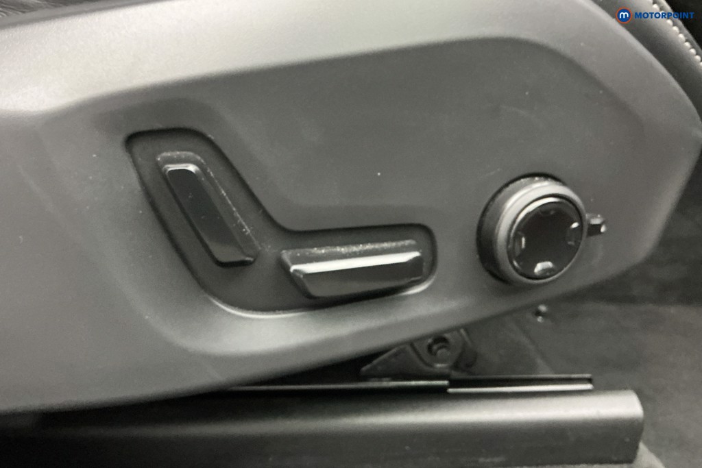 Used Volvo XC60 2021 for sale - 77055958: Photo 32