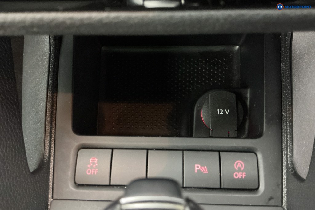 Used Volkswagen Scirocco 2017 for sale - 77804717: Photo 32