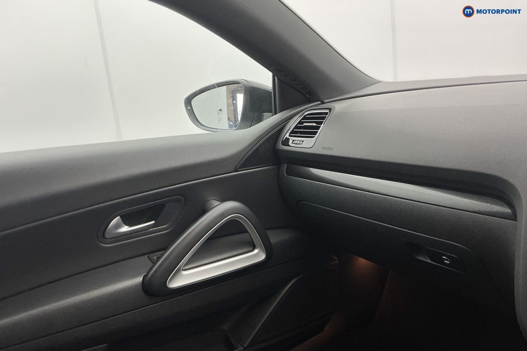 Used Volkswagen Scirocco 2017 for sale - 77804717: Photo 36