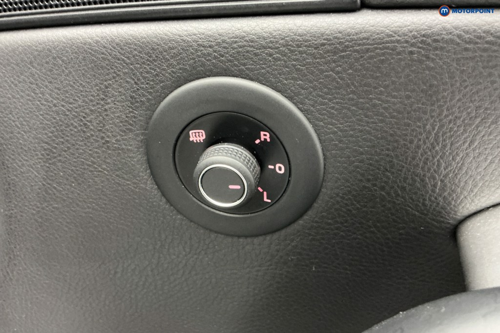 Used Volkswagen Scirocco 2017 for sale - 77804717: Photo 42