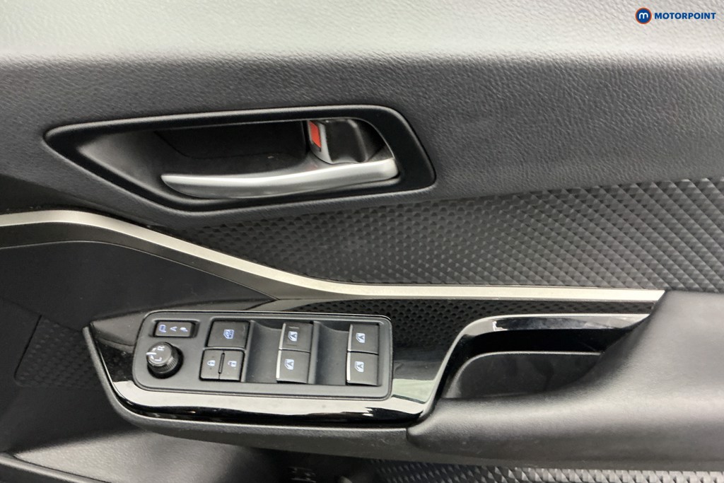 Used Toyota C-HR 2019 for sale - 77620062: Photo 32