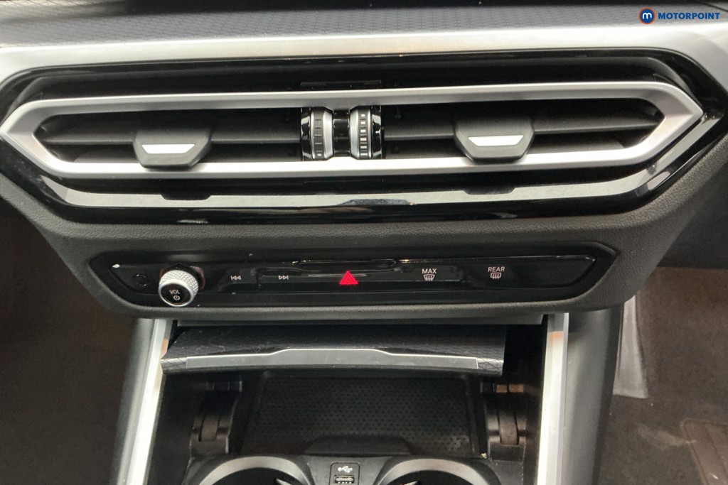 Used BMW 3 Series 2024 for sale - 76682016: Photo 24